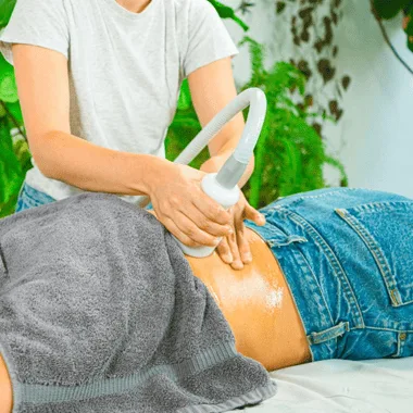 What is Cryotherapy and Cryoskin Treatment? 1 Cryotherapy chamber session for muscle recovery and wellness
